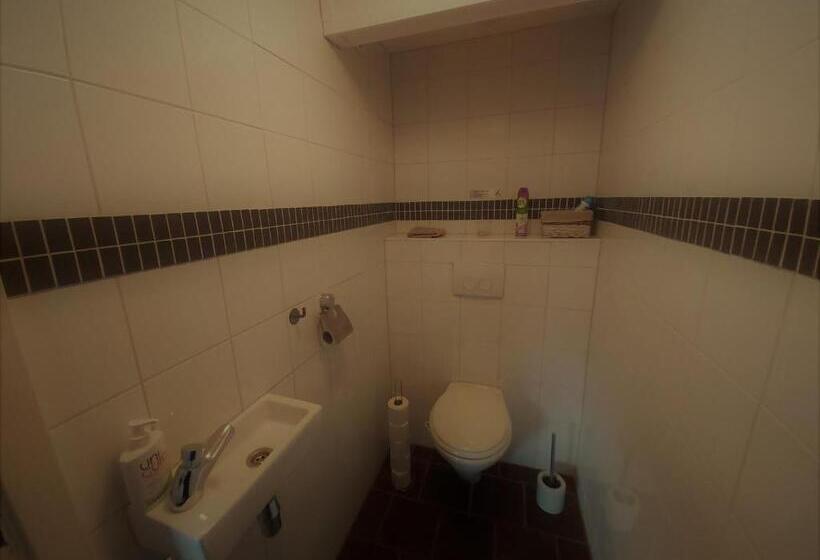 مبيت وإفطار De Hammerhoeve