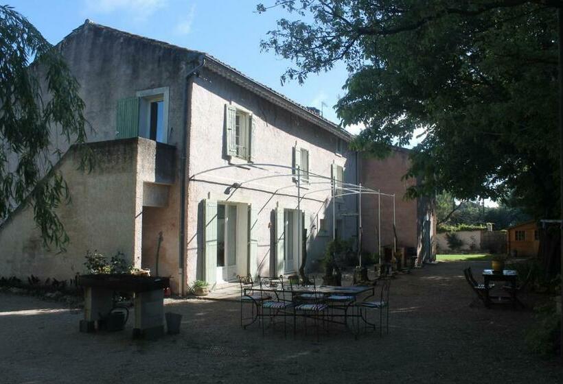 مبيت وإفطار Es Aqui