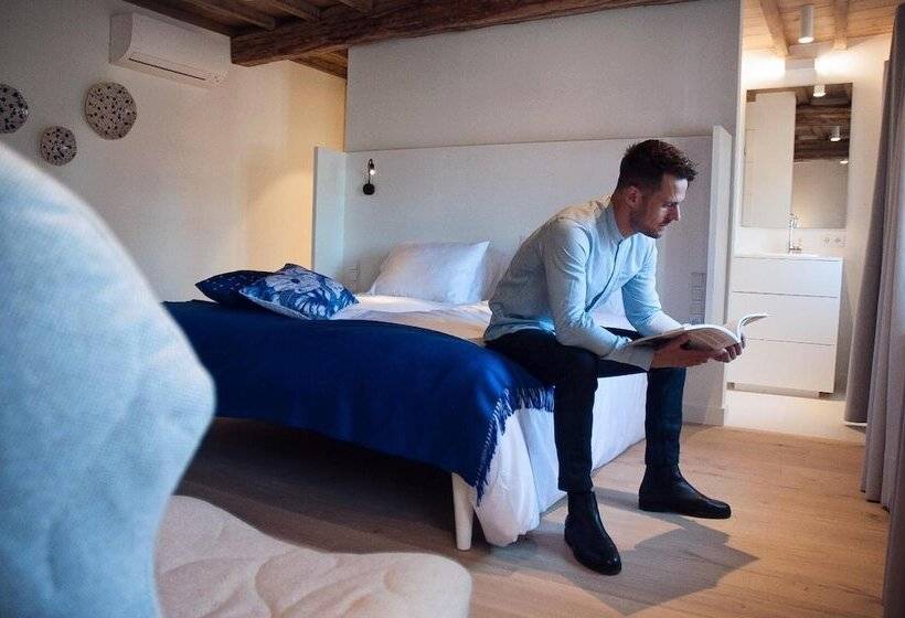 ホテル Maison Village