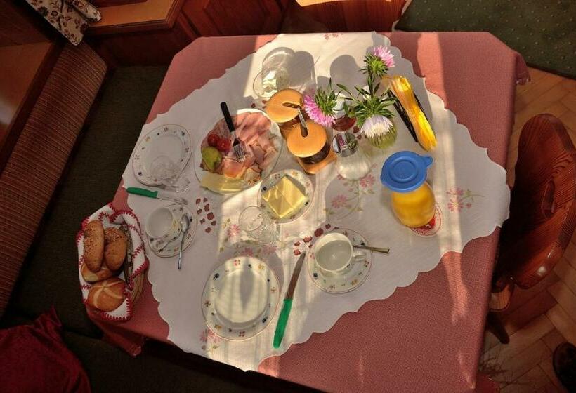 پانسیون Haus Jost Ingrid