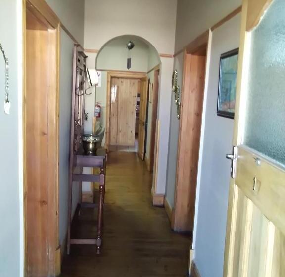 פנסיון Jalome Guesthouse