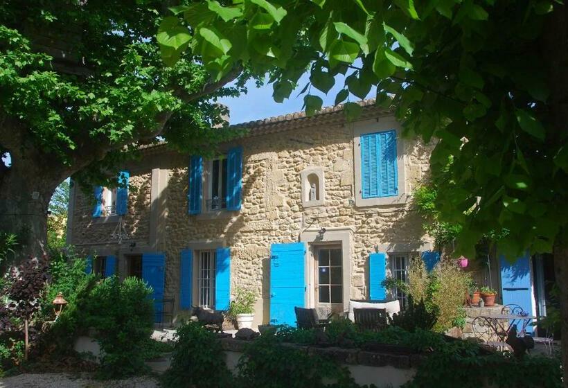 פנסיון Les Volets Bleus Provence