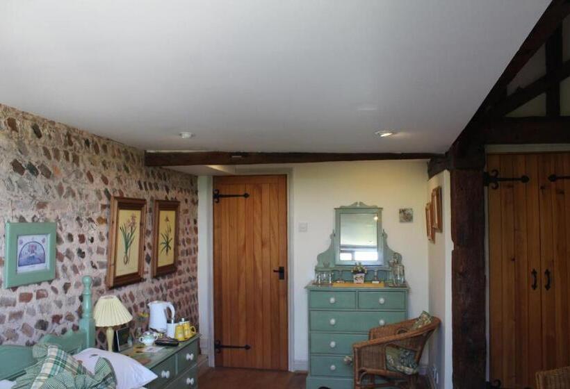 مبيت وإفطار Clayton Wickham Farmhouse