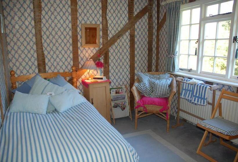 مبيت وإفطار Clayton Wickham Farmhouse