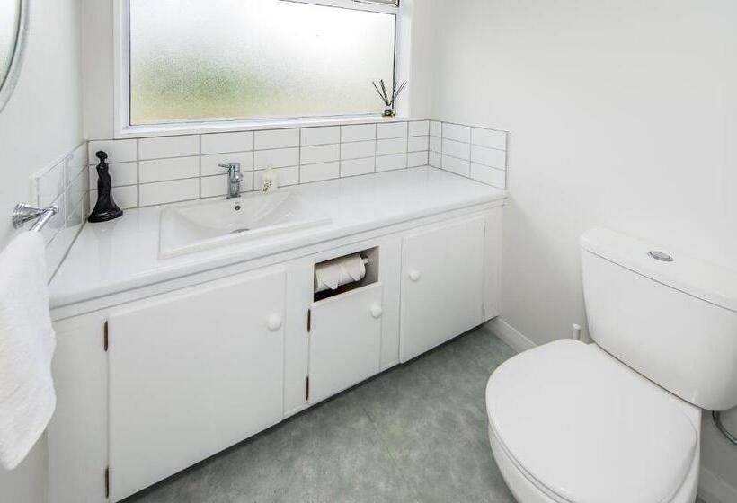 פנסיון Charmae Guest House