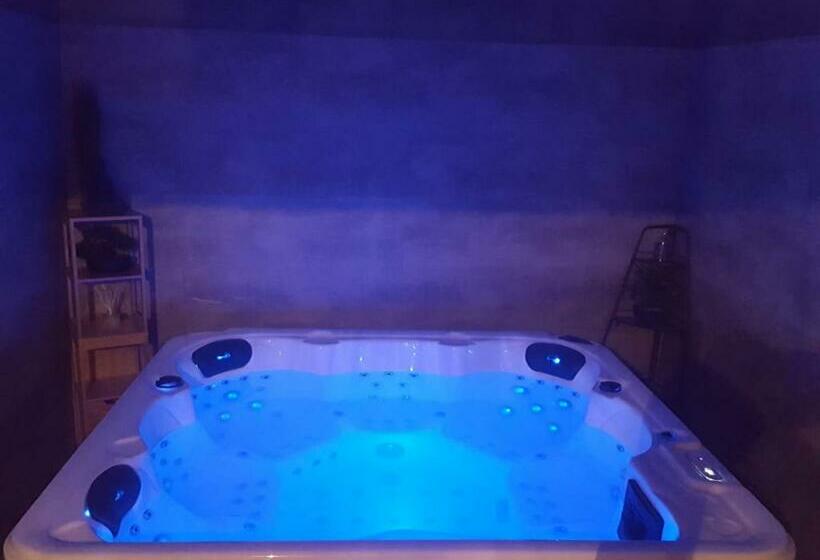 بنسيون Logis De La Motte