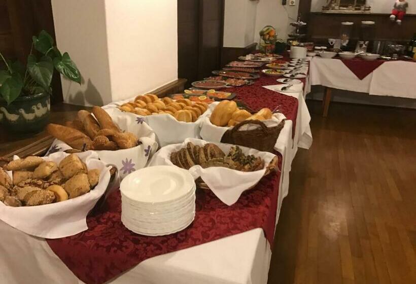 ユースホステル Gasthof Wagner Restaurant Pension