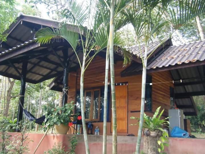 פנסיון Dugong Koh Sukorn