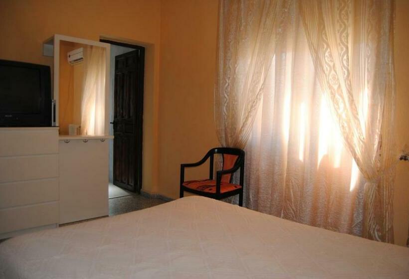פנסיון Hostal ávila