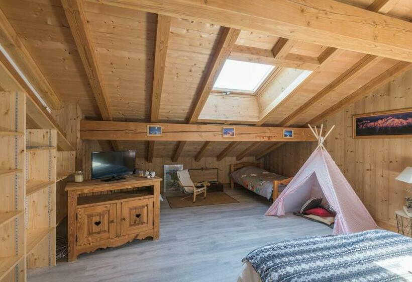 مبيت وإفطار Chantemerle 1741, Chambres D Hôtes à La Montagne