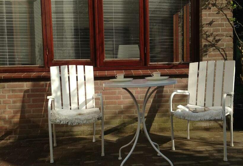 تختخواب و صبحانه Hofje7