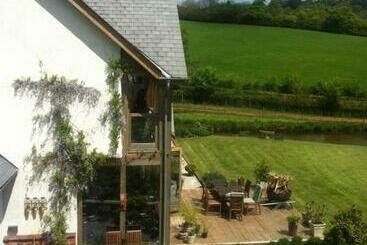 East Dunster Deer Farm B&b