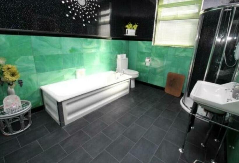 بنسيون Barrie Guest House