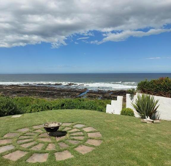 پانسیون Casa Seaviews