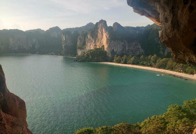 منتجع Blanco Hideout Railay   Youth Hostel 18 To 35 Only