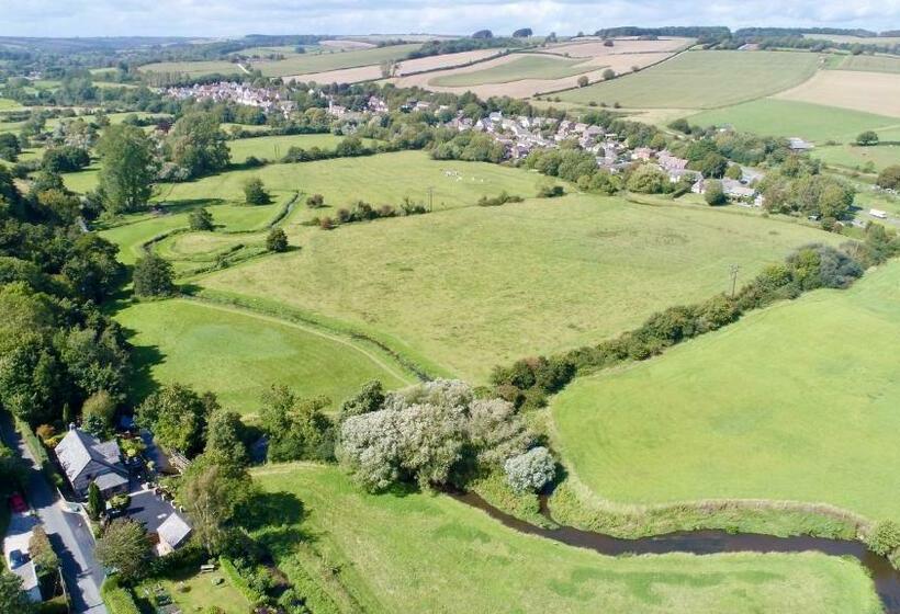 Waterfield House B&b