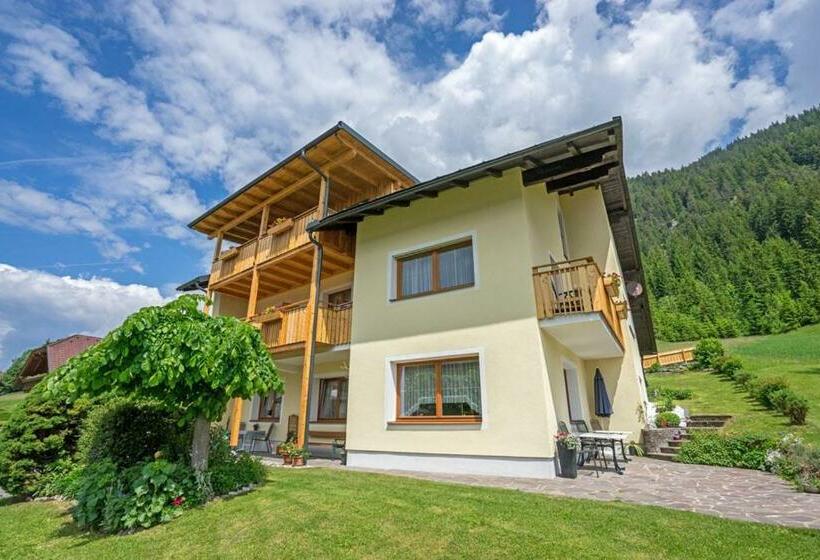 مبيت وإفطار Haus Lackner Am Weissensee In Kärnten