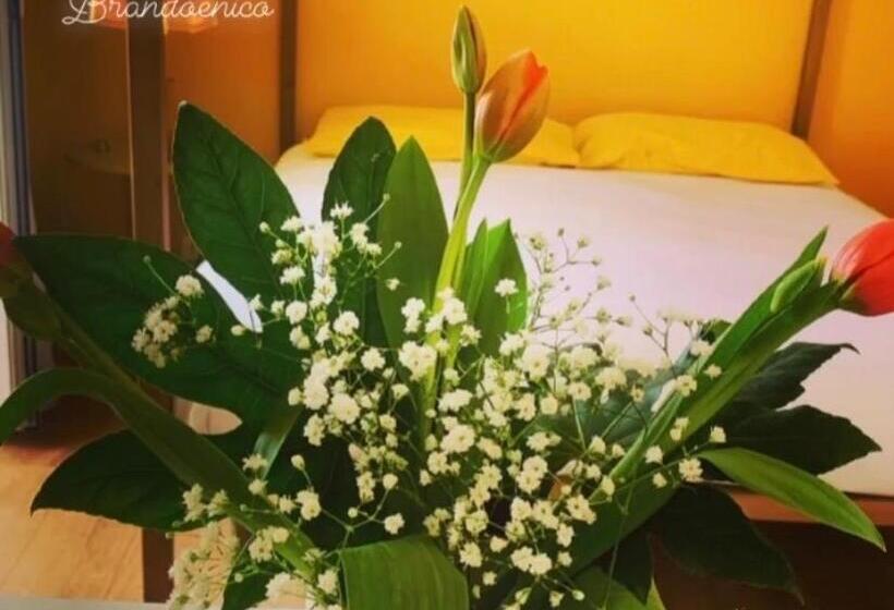 민박 Le Stanze Di Brando E Nico