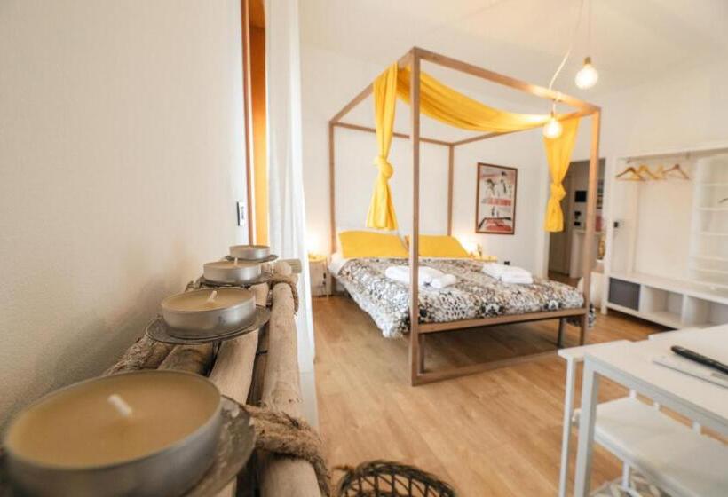 민박 Le Stanze Di Brando E Nico