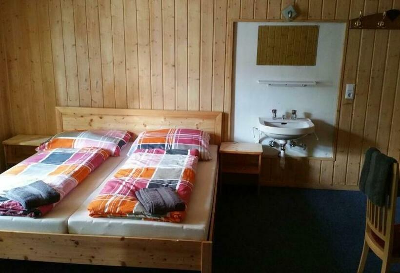 פנסיון Gasthaus Tisis