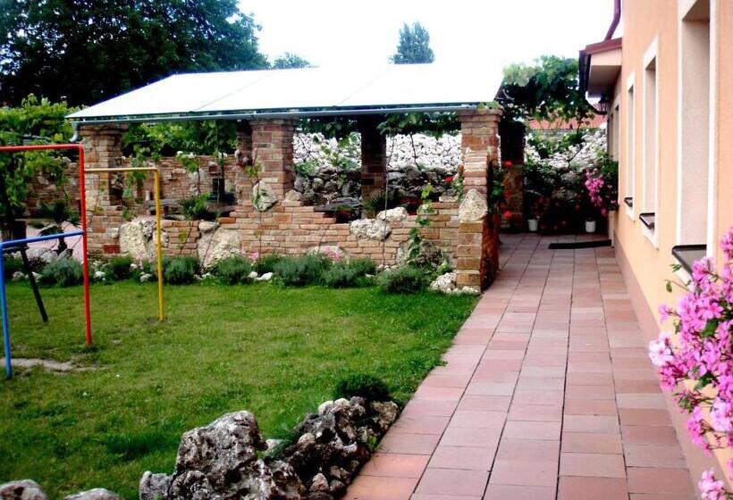 پانسیون Penzion Moravská Oáza