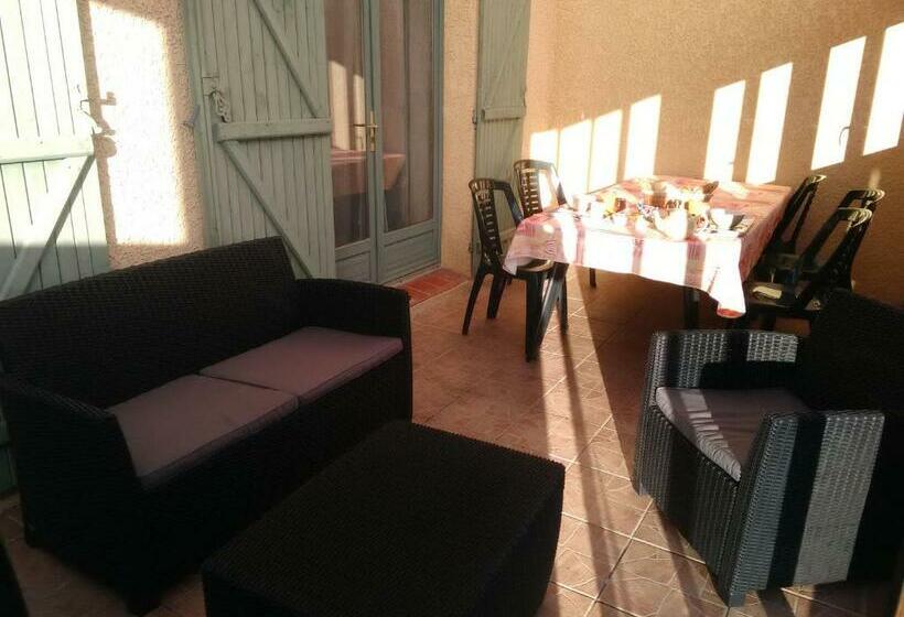 ベッドアンドブレックファースト La Claouzo