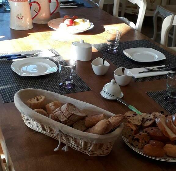 مبيت وإفطار Maison D Hôtes La Tuilerie