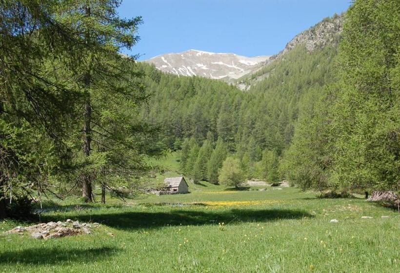 مبيت وإفطار La Ressource