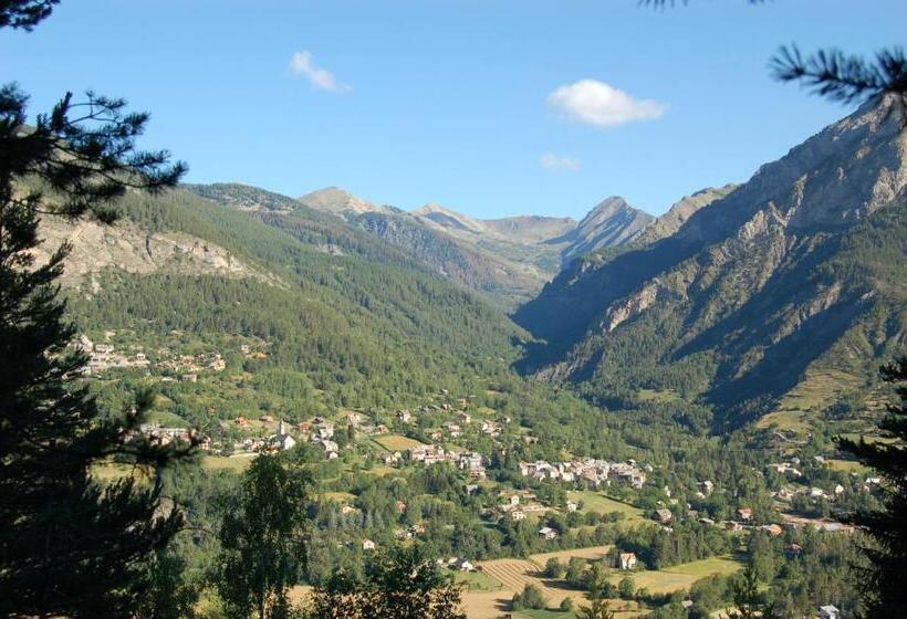 مبيت وإفطار La Ressource