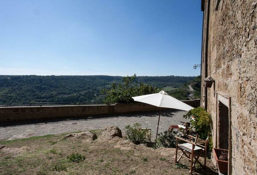 مبيت وإفطار Libera Mente Civita