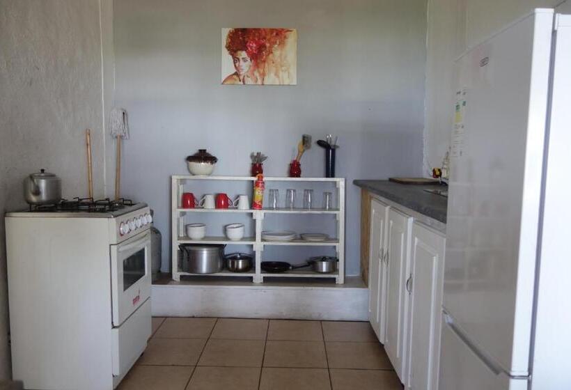 Eagles Nest Hostel Plus Self Catering Private Units