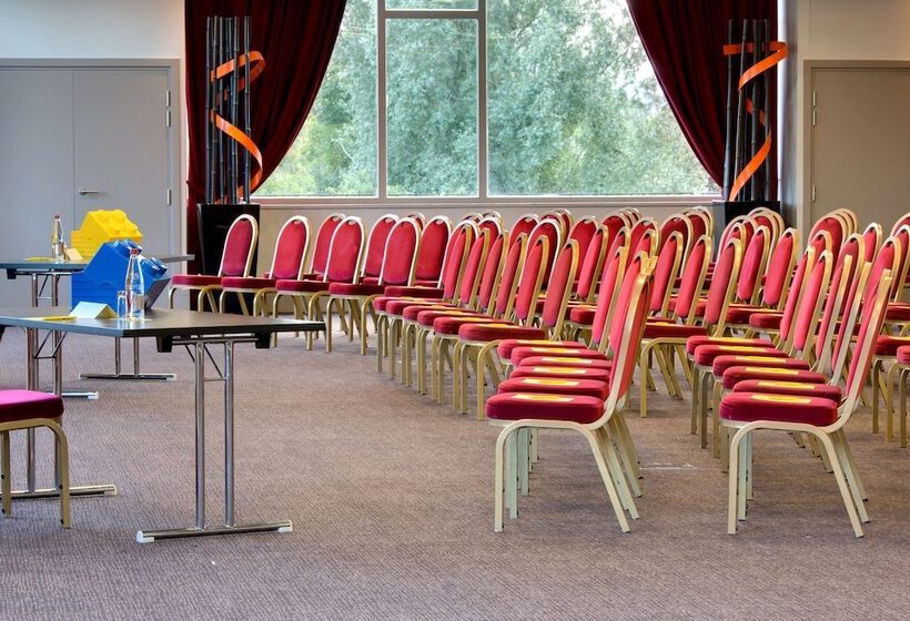هتل Doubletree By Hilton Lyon Eurexpo & Spa