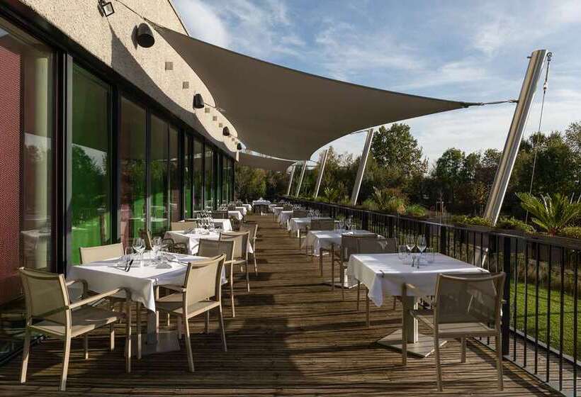 هتل Doubletree By Hilton Lyon Eurexpo & Spa