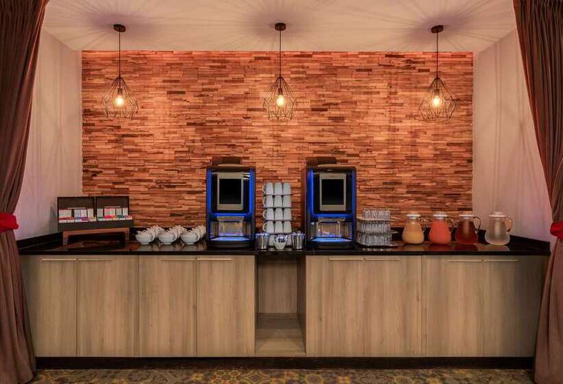 هتل Doubletree By Hilton Lyon Eurexpo & Spa