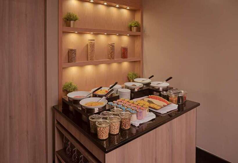 هتل Doubletree By Hilton Lyon Eurexpo & Spa