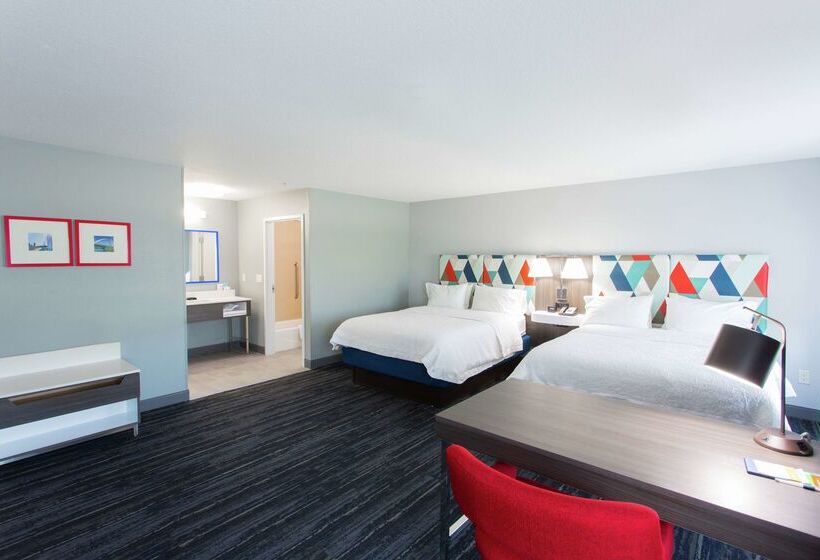 هتل Hampton Inn & Suites Ankeny