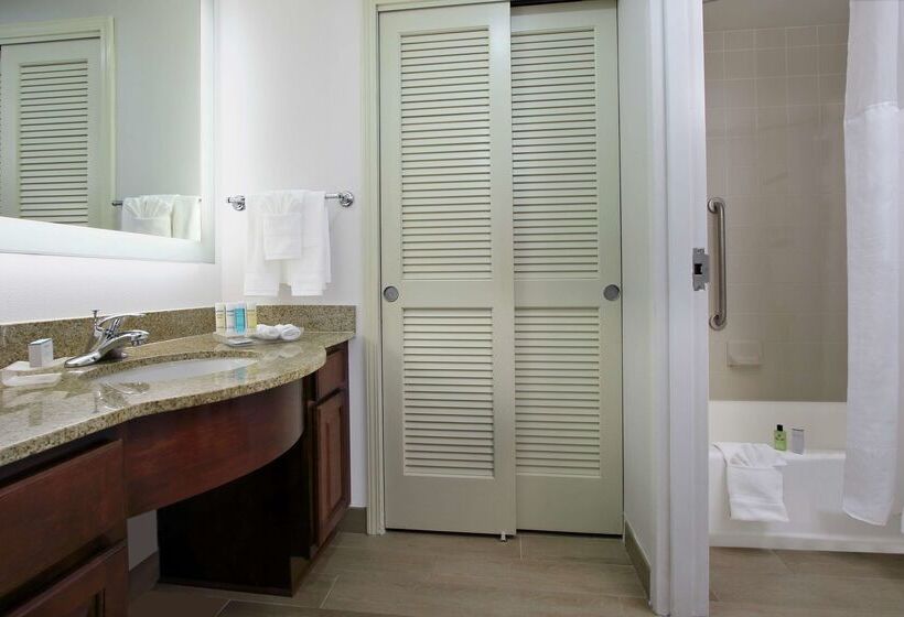 هتل Homewood Suites By Hilton Ft.lauderdale Airportcruise Port