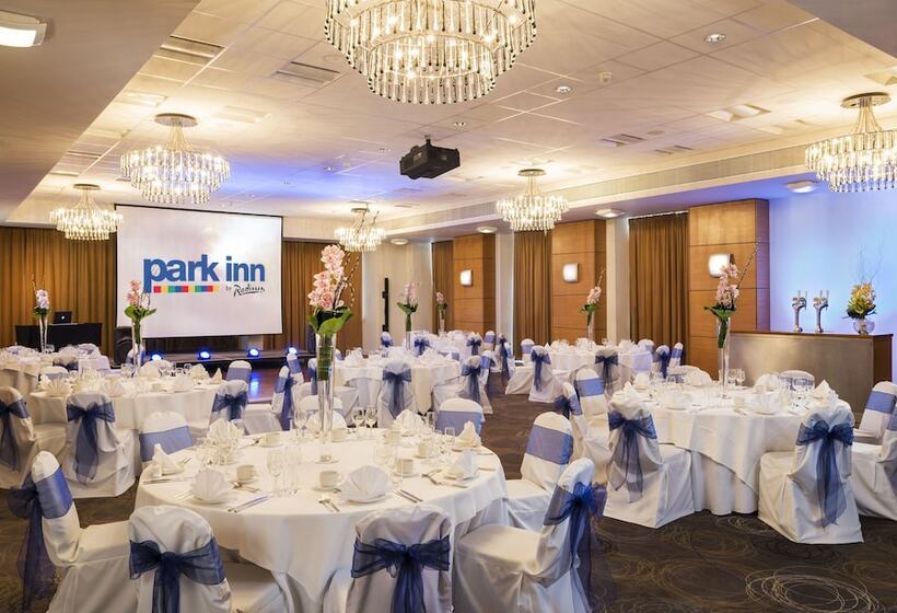 هتل Park Inn By Radisson Palace