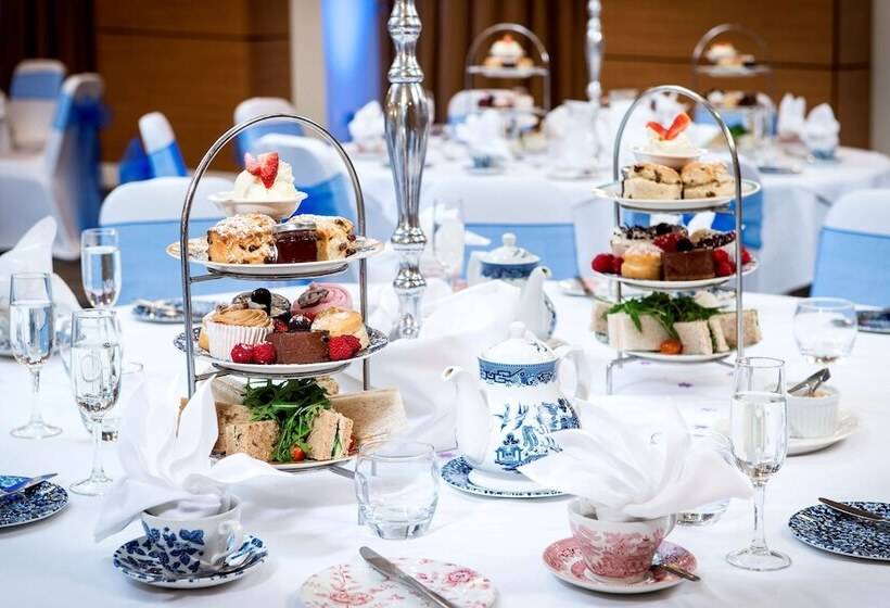 هتل Park Inn By Radisson Palace