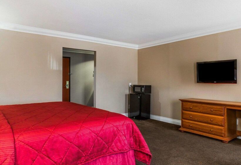 هتل Quality Inn & Suites Atlanta Airport South