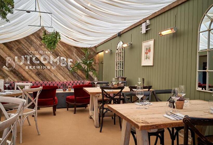 فندق The Horse And Groom Inn