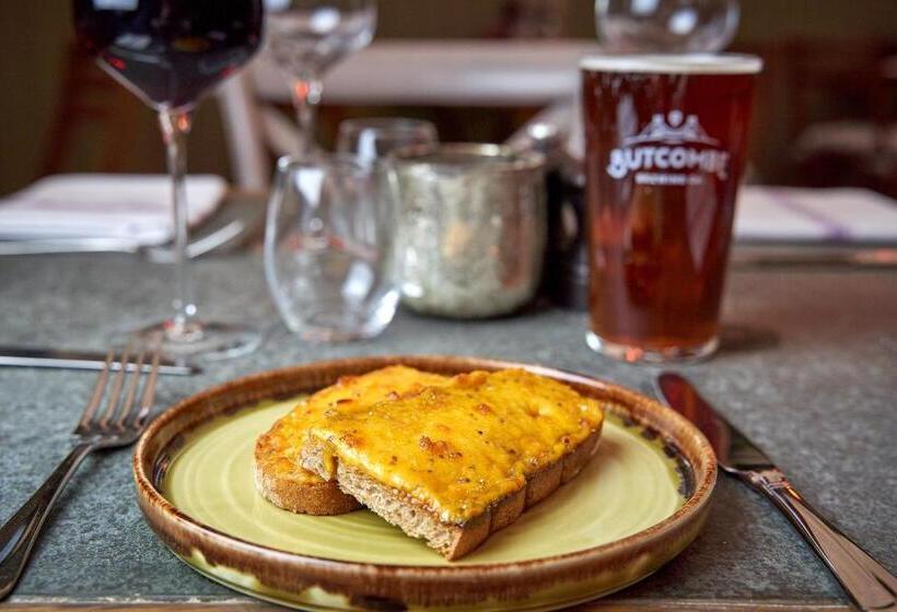 فندق The Horse And Groom Inn