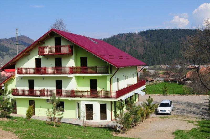 پانسیون Grandemi Belvedere Bucovina