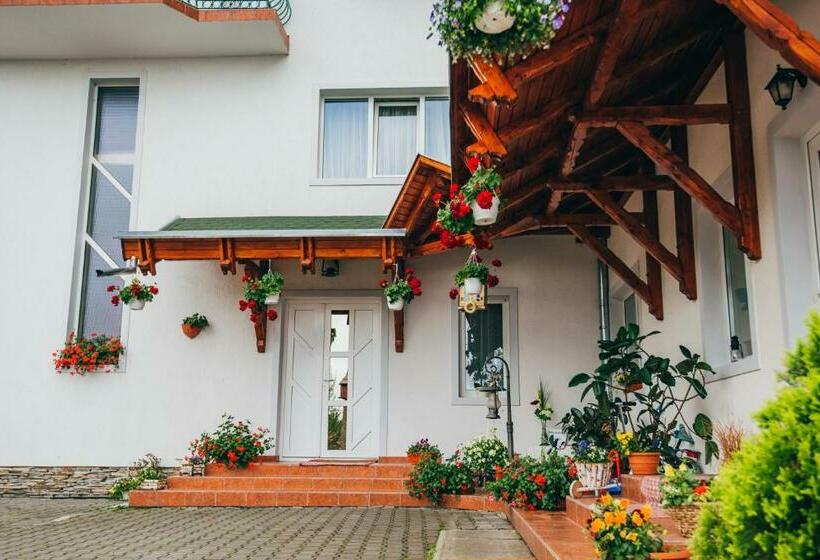 پانسیون Szandy