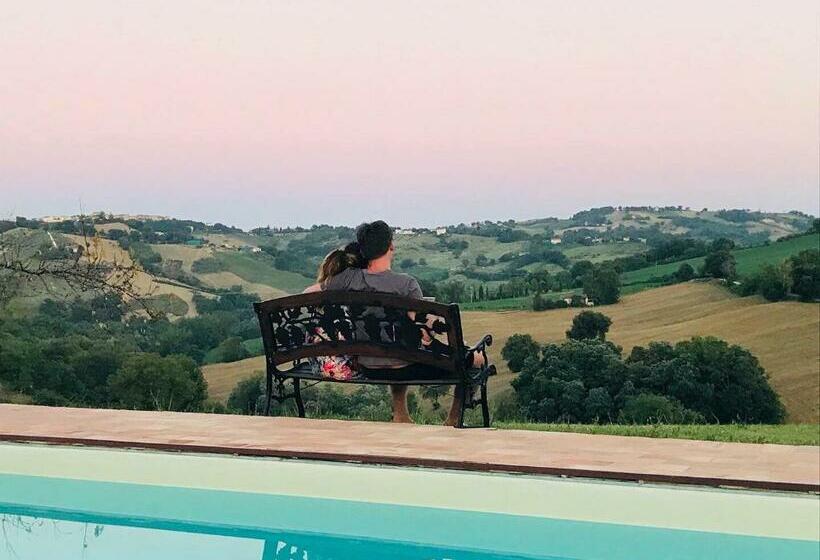 مبيت وإفطار Casale Delle Rondini