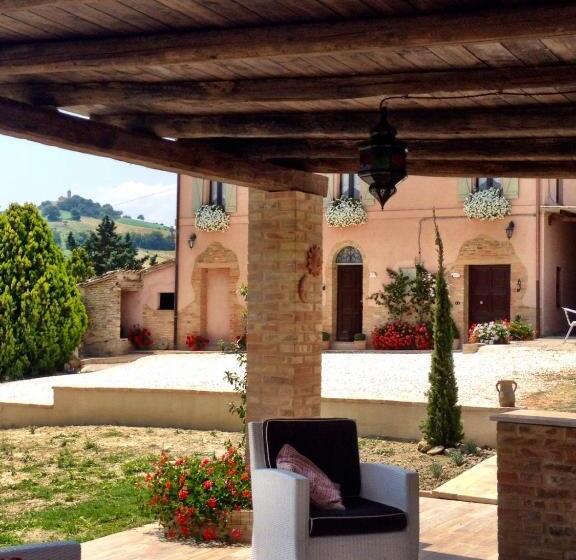 مبيت وإفطار Casale Delle Rondini