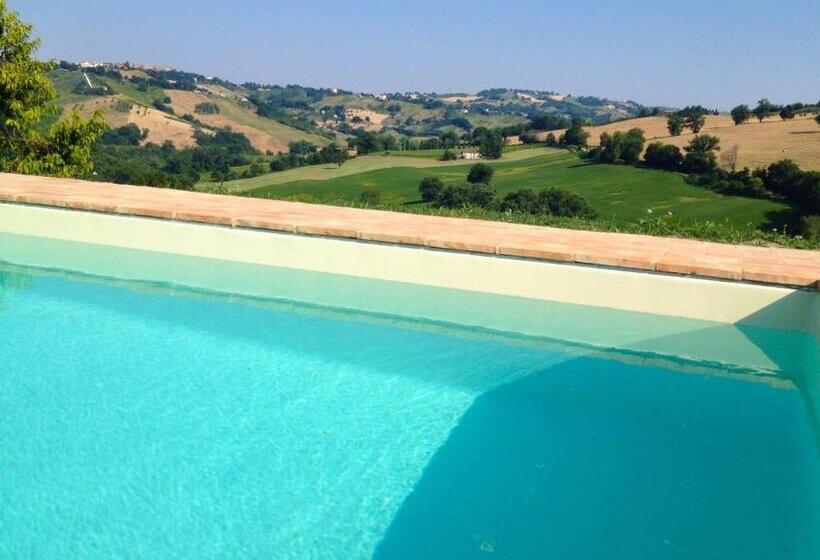 مبيت وإفطار Casale Delle Rondini