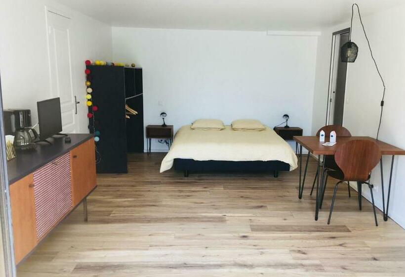 住宿加早餐  Les Chambres D Hôtes De Bordustard