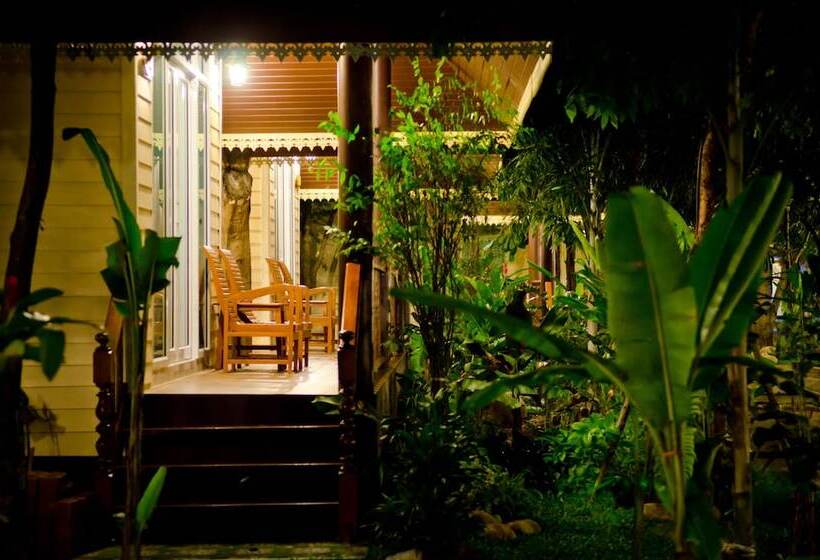 Baan Nam Pen Resort