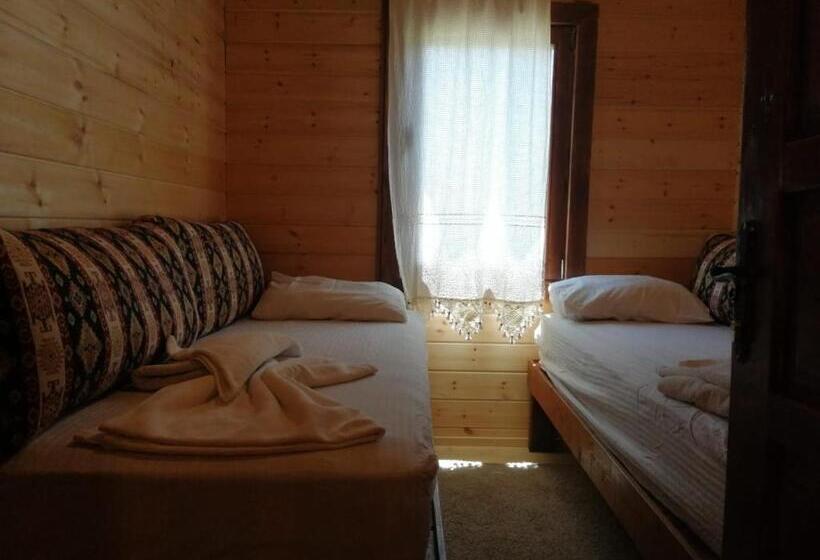 住宿加早餐  Sakin Vadi Winehouse